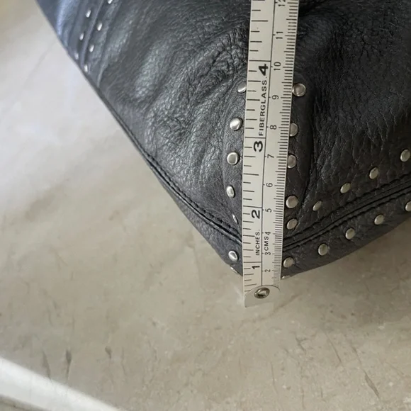 MICHAEL KORS METALLIC LEATHER STUDDED BAG - Picture 13 of 14